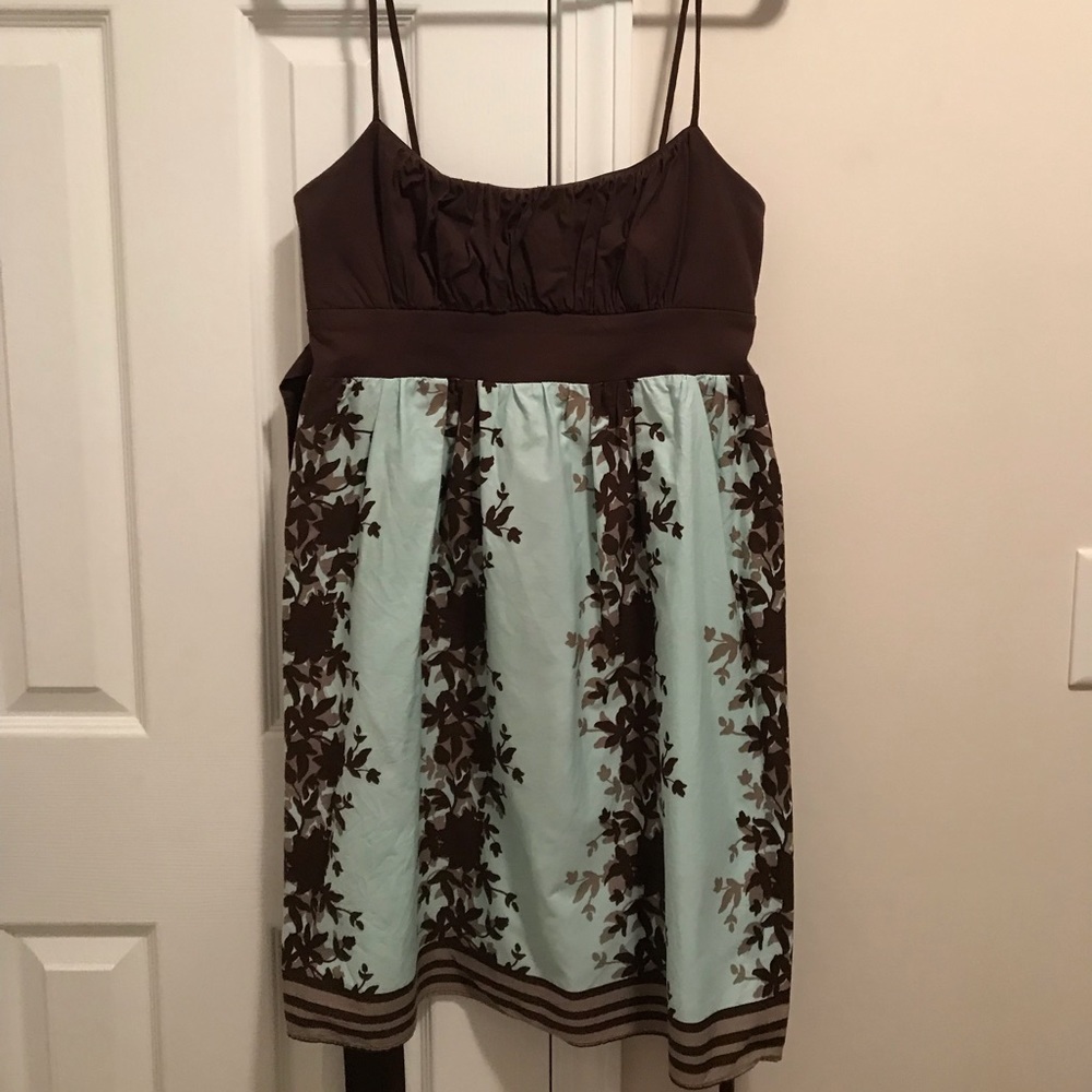 Very cute strap dress- perfect for any event!